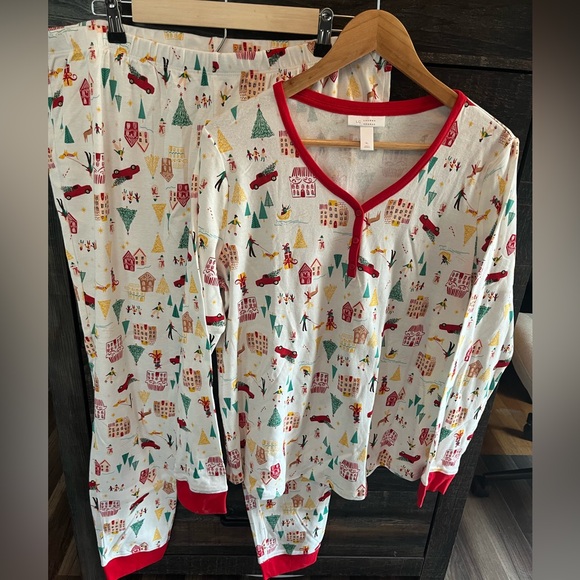 Lauren Conrad Ivory Holiday Village Pajamas Size X-Large ( Christmas, family) - Picture 2 of 7